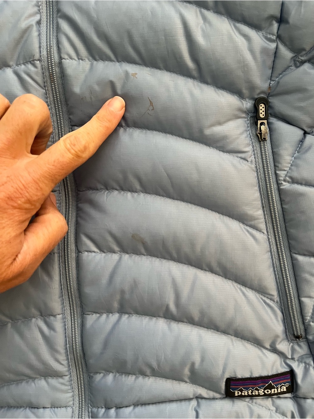 Patagonia Women's Pale Blue Quilted Puffer Jacket - Picture 4 of 5